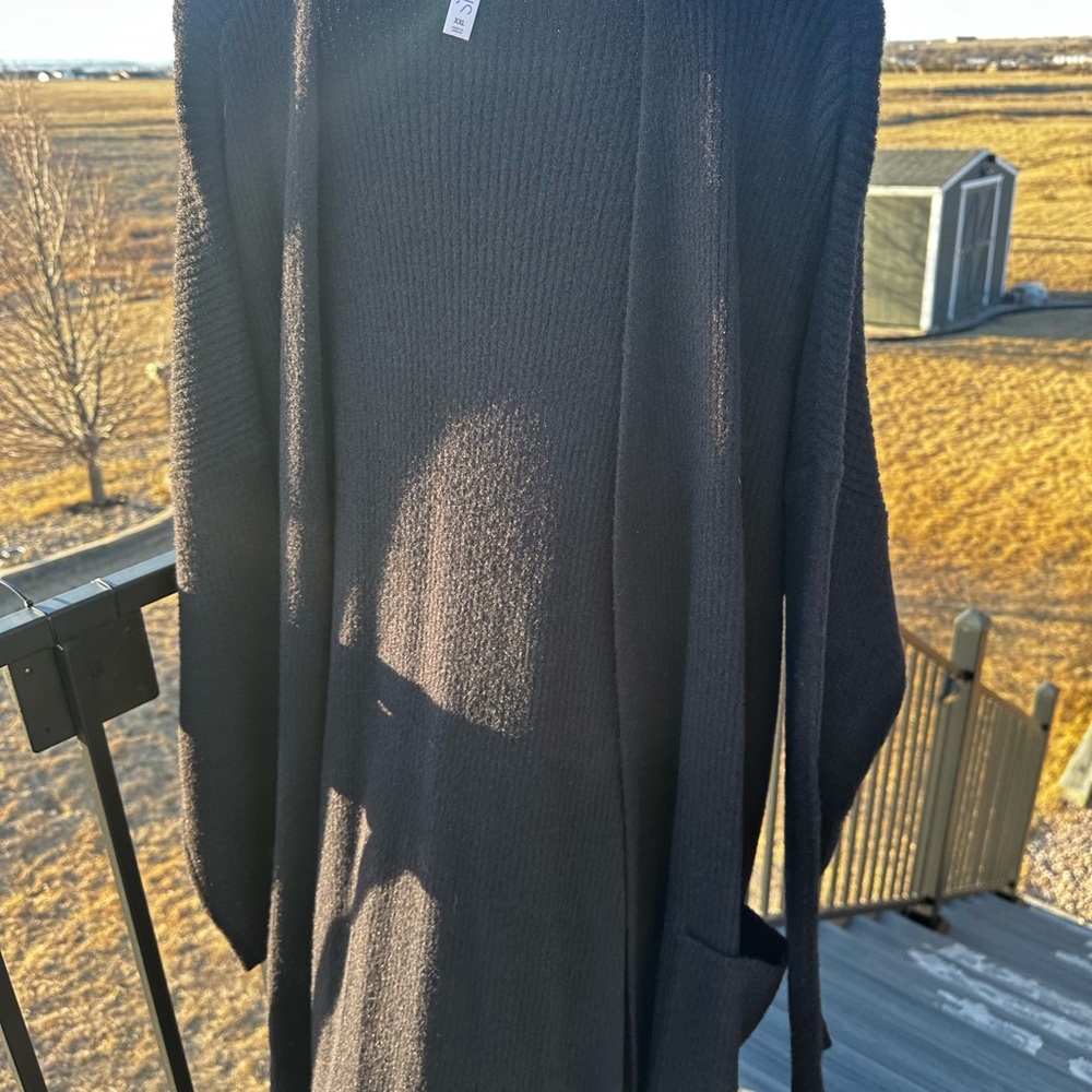 STYLUS Black Ribbed Sweater - Picture 4 of 10